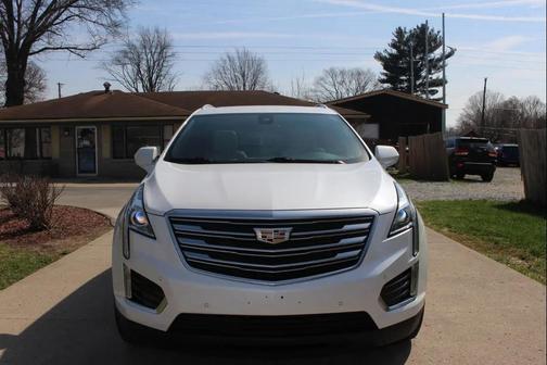 Crystal White Tricoat 2018 Cadillac XT5 Luxury