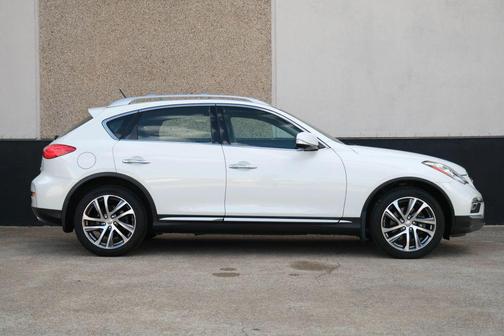 2017 INFINITI QX50 Base