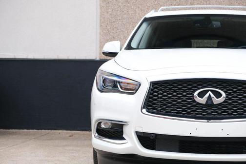 2017 INFINITI QX60 Base