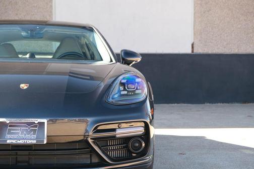2017 Porsche Panamera Turbo