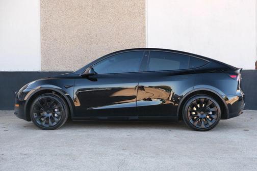 2022 Tesla Model Y Long Range Dual Motor All-Wheel Drive