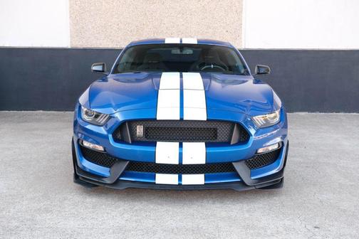 2017 Ford Shelby GT350 Base