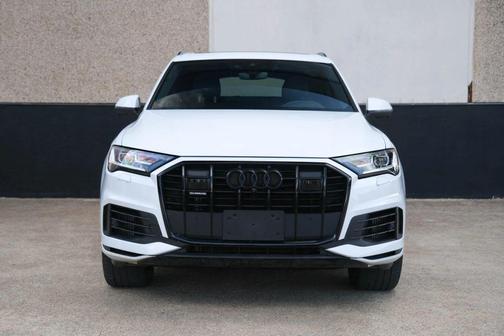 2022 Audi Q7 55 Premium Plus