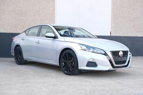 2020 Nissan Altima SR FWD