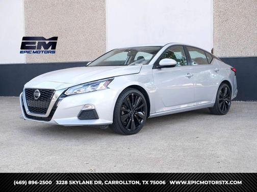 2020 Nissan Altima SR FWD