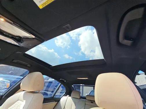 2022 BMW 530 i