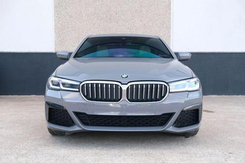 2022 BMW 530 i