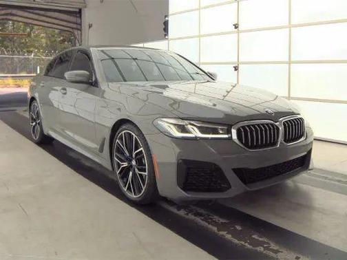 2022 BMW 530 i
