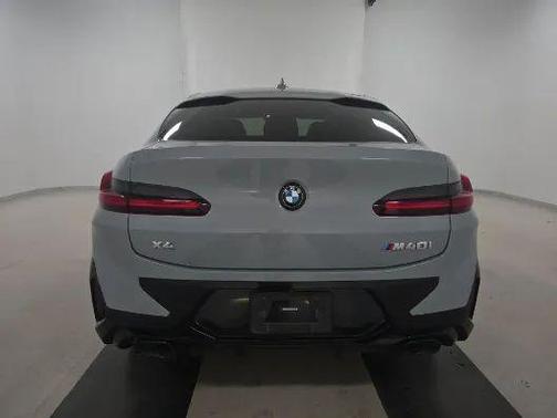 2022 BMW X4 M40i