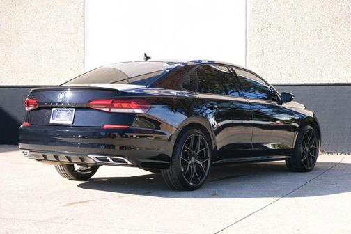 2022 Volkswagen Passat 2.0T R-Line