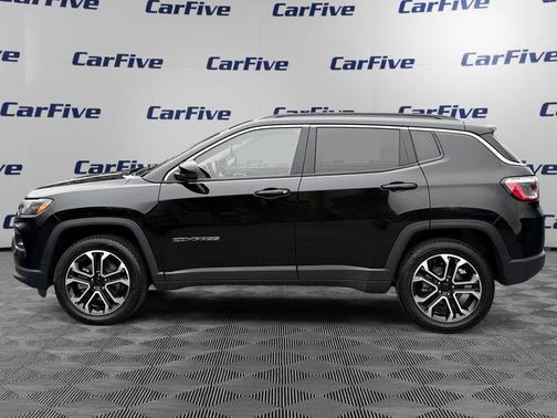 Diamond Black Crystal Pearlcoat 2022 Jeep Compass Limited
