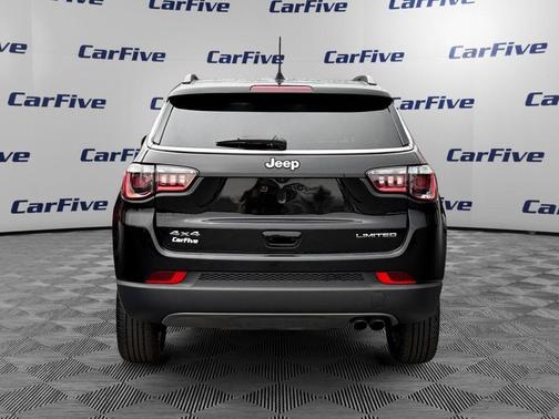 Diamond Black Crystal Pearlcoat 2022 Jeep Compass Limited