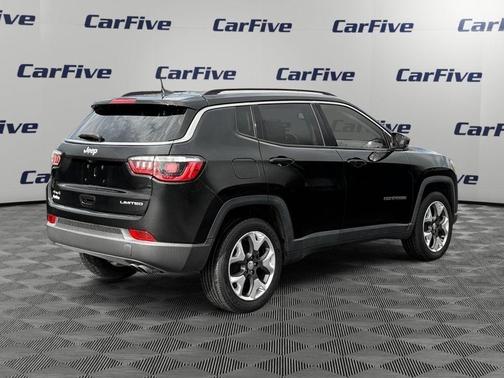 Diamond Black Crystal Pearlcoat 2018 Jeep Compass Limited