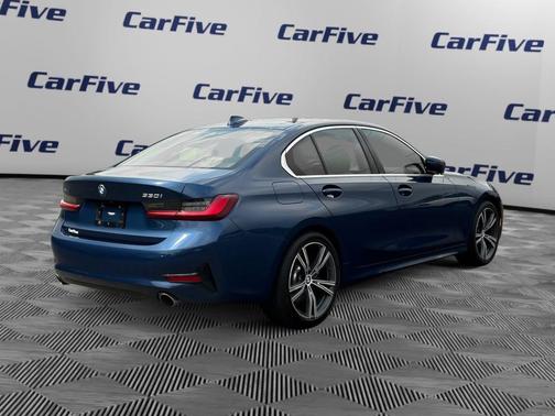 2022 BMW 330 xDrive