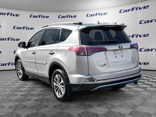2017 Toyota RAV4 Hybrid XLE