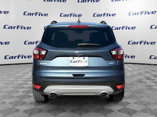 Blue Metallic 2018 Ford Escape SE