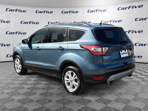 Blue Metallic 2018 Ford Escape SE