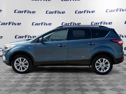 Blue Metallic 2018 Ford Escape SE