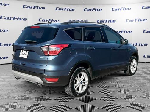 Blue Metallic 2018 Ford Escape SE