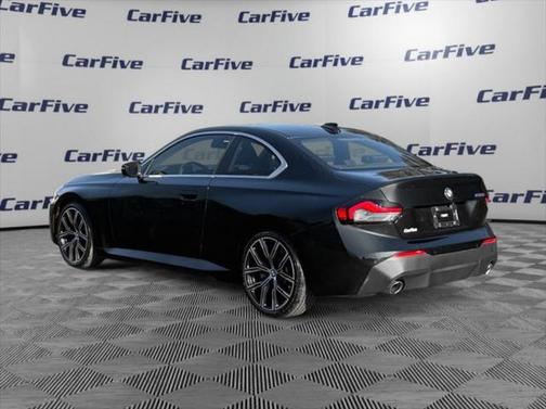 2022 BMW 230 i