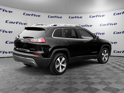 Diamond Black Crystal Pearlcoat 2020 Jeep Cherokee Limited