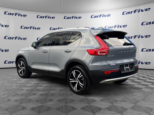 2023 Volvo XC40 B5 Core