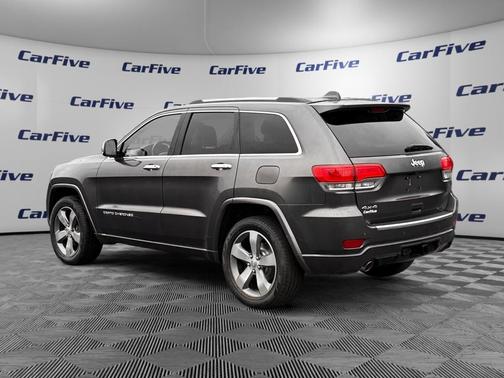 Brilliant Black Crystal Pearlcoat 2014 Jeep Grand Cherokee Overland