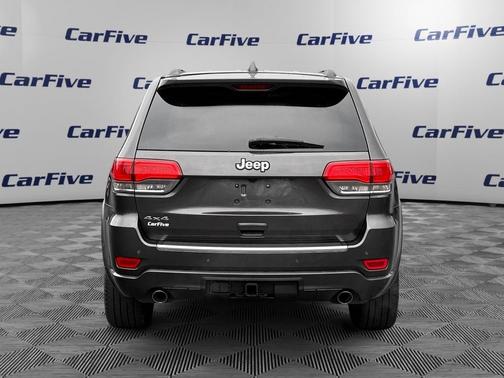 Brilliant Black Crystal Pearlcoat 2014 Jeep Grand Cherokee Overland