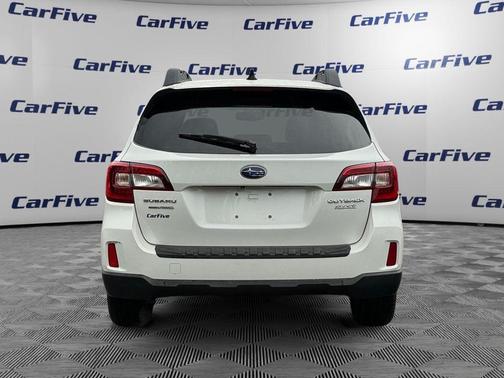 Crystal White Pearl 2016 Subaru Outback 2.5i Limited