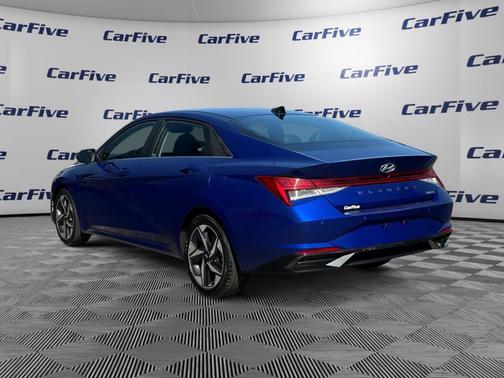 2022 Hyundai ELANTRA Limited