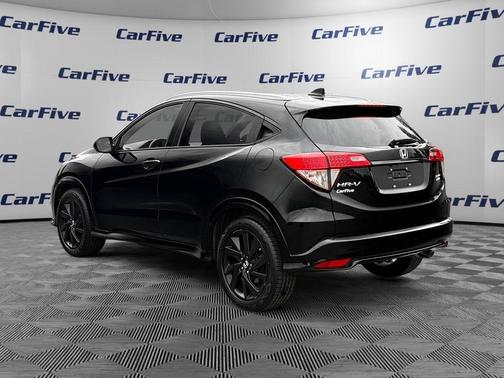Crystal Black Pearl 2021 Honda HR-V AWD Sport