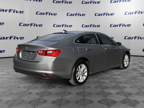 Sterling Gray Metallic 2023 Chevrolet Malibu FWD 1LT