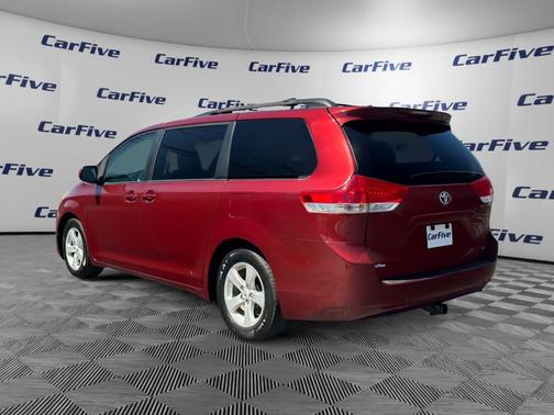 Salsa Red Pearl 2011 Toyota Sienna LE