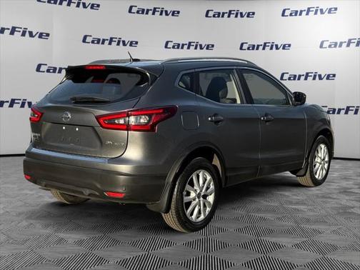 2022 Nissan Rogue Sport SV
