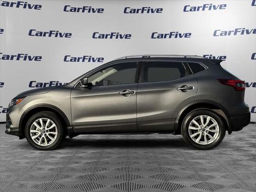 2022 Nissan Rogue Sport SV
