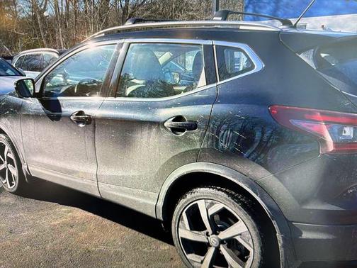 2022 Nissan Rogue Sport SL