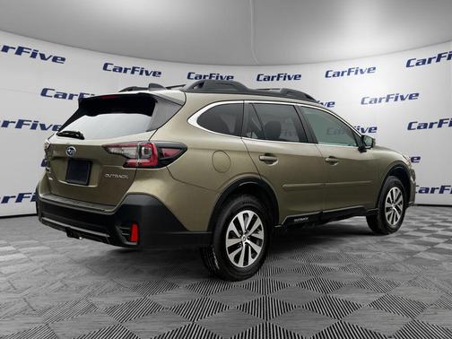 Autumn Green Metallic 2022 Subaru Outback Premium