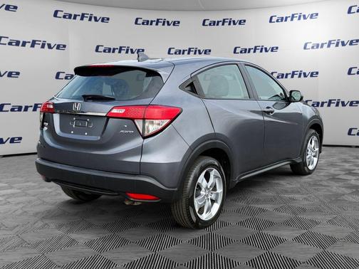 Modern Steel Metallic 2021 Honda HR-V LX