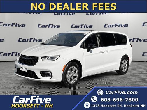 Bright White Clearcoat 2024 Chrysler Pacifica Limited