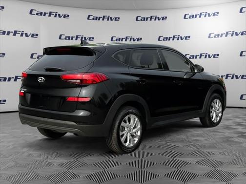 2021 Hyundai TUCSON SE