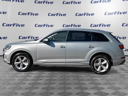2024 Audi Q7 45 Premium Plus