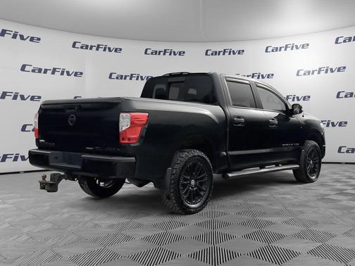 2019 Nissan Titan SL