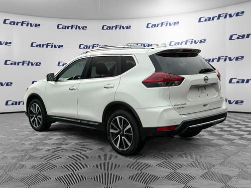 Pearl White Tricoat 2019 Nissan Rogue SL