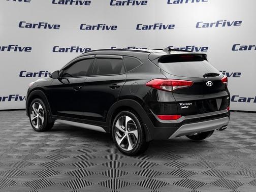 Black Noir Pearl 2018 Hyundai TUCSON Value