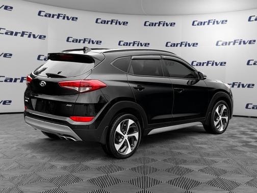 Black Noir Pearl 2018 Hyundai TUCSON Value
