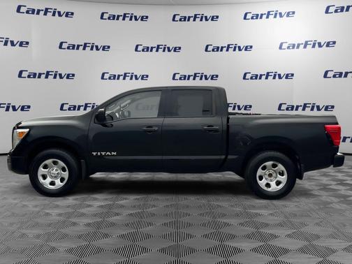 Super Black 2021 Nissan Titan S