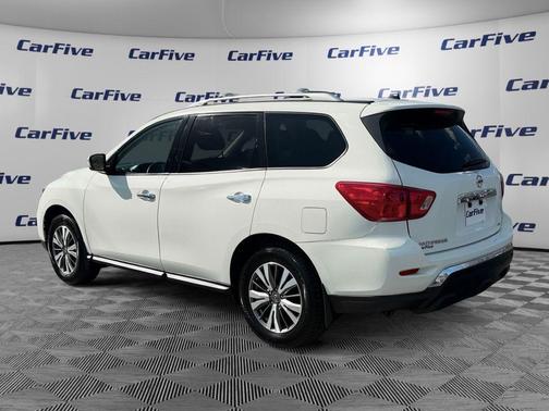 Glacier White 2018 Nissan Pathfinder S