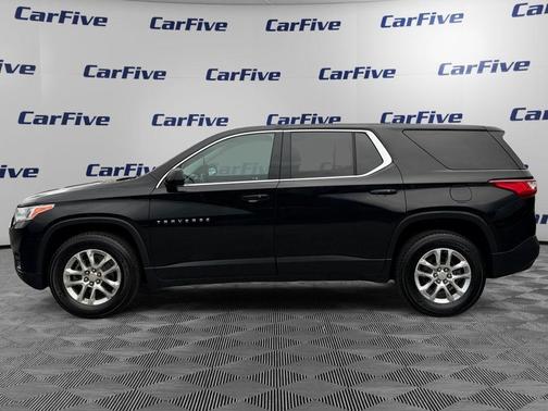 Mosaic Black Metallic 2018 Chevrolet Traverse LS
