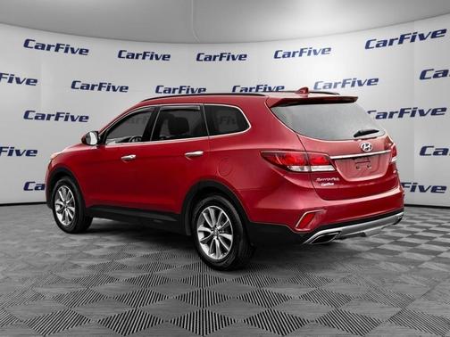 2017 Hyundai SANTA FE SE