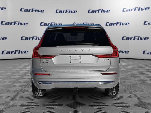 2023 Volvo XC60 B5 Plus Bright Theme